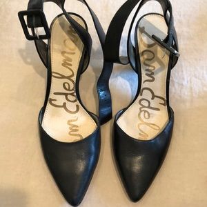 Black low heel shoes